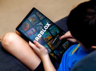 Manfaat Anak Main Roblox: Kreativitas, Koding, dan Sosialisasi dalam Dunia Virtual